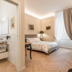 Classic Chic - Citta Alta Apartment