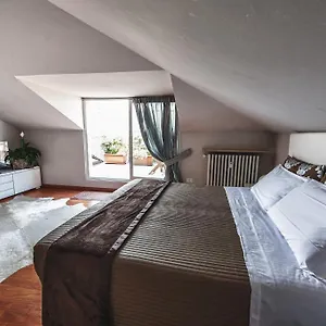 Cute & Cozy Apartment